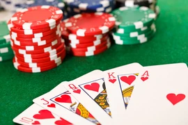 Câu lạc bộ poker ở Khánh Hòa hoạt động như sòng bạc