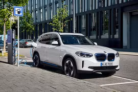 Xe điện BMW iX3 mạnh gần 300 mã lực, chạy 460 km/lần xạc