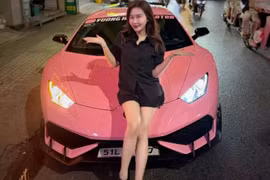 Lamborghini Huracan LP610-4 "màu hường" nữ tính của biker Sài thành
