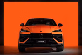 Lamborghini đạt doanh số bán siêu xe kỷ lục, vẫn "thua" Ferrari