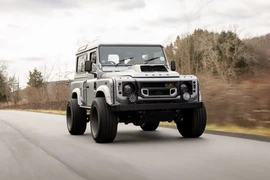 Chi tiết Kahn Design độ Land Rover Defender 90 hơn 3,1 tỷ đồng