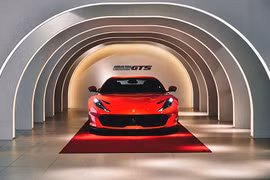 “Xe nhà giàu” Ferrari 812 GTS đến Hồng Kong, từ 17 tỷ đồng
