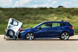 Tính năng của hệ thống cảnh báo va chạm trên xe ôtô như nào?