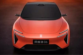 Avatr 06 2025 - "đối thủ" Tesla Model 3, không có cửa sổ sau