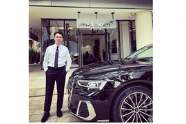 Đại gia Minh Nhựa check-in cùng McLaren 720S Spider