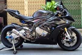 Siêu môtô BMW S1000RR 2015 độ “chất” nhất Việt Nam
