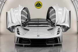 Siêu xe mạnh nhất thế giới xuất hiện gây phấn khích