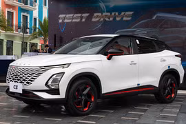Omoda 5 - SUV cỡ B ngoại thất đẹp, còn nội thất thế nào?