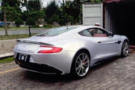Chi tiết siêu xe Aston Martin Vanquish đầu tiên về Việt Nam