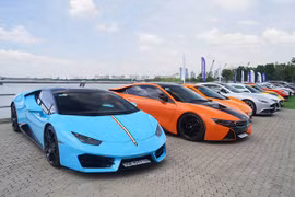 Dàn siêu xe trăm tỷ đọ dáng tại Sài Gòn