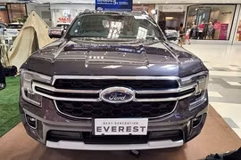 "Soi" Ford Everest 2022 Titanium Plus hơn 1,2 tỷ sắp về Việt Nam