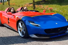 Leclerc và Vettel cưỡi siêu xe Ferrari Monza SP2 hàng độc 