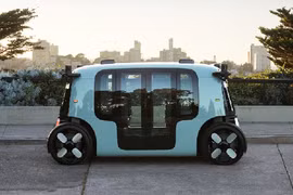 Cận cảnh taxi điện tự hành đầu tiên của Amazon