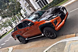 Dân chơi chi 100 triệu 'độ độc' Mitsubishi Triton 