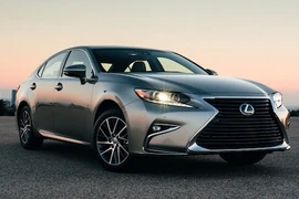 Soi từ “ngoài vào trong” Lexus ES bản nâng cấp 2016