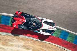 Porsche công bố giá bán Macan Turbo & Taycan 4S 2020 mới