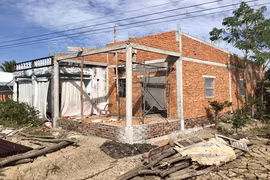 Cán bộ xã ở Bạc Liêu đã giao lại gần 1,2 tỉ tiền xây nhà tình nghĩa