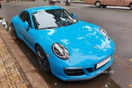 Chạm mặt siêu xe Porsche 911 Carrera GTS trên phố 