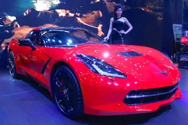 “Siêu xe cơ bắp” Chevrolet Corvette Stingray tại VMS 2015
