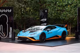 Lamborghini Huracan STO tại Bảo tàng Nghệ thuật Đương đại Miami