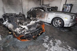 “Xót lòng” nhìn dàn siêu xe tiền tỷ cháy trơ khung 