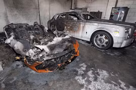 “Xót lòng” nhìn dàn siêu xe tiền tỷ cháy trơ khung 