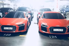 Cặp “song sinh” siêu xe Audi R8 V10 Plus tại Sài Gòn
