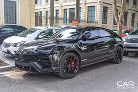Siêu SUV Lamborghini Urus màu độc lạ có giá hơn 20 tỷ 