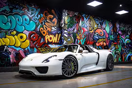 Porsche 918 Spyder hơn 60 tỷ về Việt Nam phục vụ các đại gia