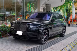 Rolls-Royce Cullinan Black Badge “hàng hiếm”, hơn 32 tỷ ở Sài Gòn