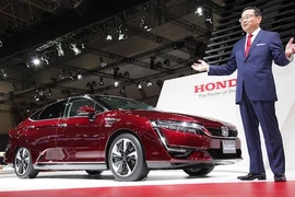 Chi tiết Honda Clarity chạy hydro "đấu" Toyota Mirai