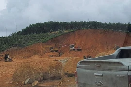 Nghi vấn 'núp bóng' dự án nuôi lợn để tận thu khoáng sản