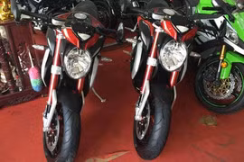 Cặp đôi MV Agusta Brutale Dragster 800 RR cập bến Sài Gòn