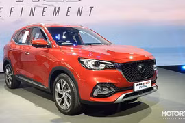 MG HS PHEV - xe "Tàu" mác Anh uống chỉ 1,5 lít xăng/100 km