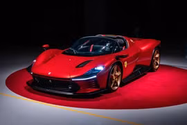 Ferrari Daytona SP3 hơn 50 tỷ đồng đầu tiên “cập bến” Đông Nam Á