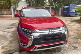 Cận cảnh Mitsubishi Outlander 2022 tại Việt Nam 