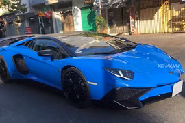 Soi siêu xe Lamborghini Aventador SV Roadster 39 tỷ ở Sài Gòn