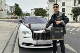 Huấn hoa hồng rao bán Rolls-Royce Wraith tiền tỷ chỉ sau hơn 1 năm 