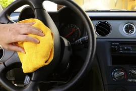 Những mẹo đơn giản giúp cho nội thất xe ôtô như mới