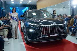 Dongfeng rầm rộ về Việt Nam, xe "Tàu" đắt hơn ôtô Nhật, Hàn, Mỹ