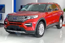 Ford Explorer hơn 2,3 tỷ đồng tại Việt Nam giảm trang bị