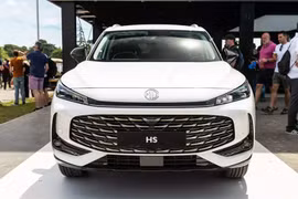 Soi MG HS 2025 giá rẻ tiết kiệm xăng ra mắt, sắp về Việt Nam