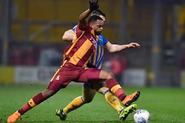 Cầu thủ Anh bị sa thải vì lạm dụng tình dục trẻ em