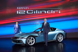 Sau Cường Đô la, đến lượt “Qua” Vũ muốn tậu siêu xe Ferrari 12Cilindri