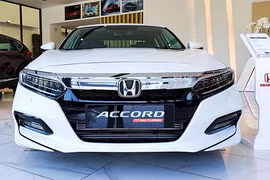 Honda Accord mới về Việt Nam, đắt hơn Camry từ 94 triệu đồng
