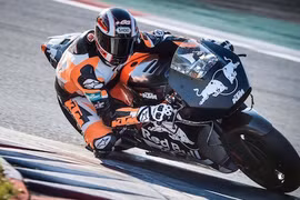 “Chiến mã” siêu mạnh KTM RC16 dành cho MotoGP 2017