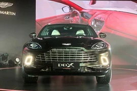 Siêu SUV Aston Martin DBX ra mắt thị trưởng hơn tỷ dân Trung Quốc
