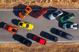 Road & Track 2020 - nơi những mẫu xe ôtô công suất lớn hội tụ 