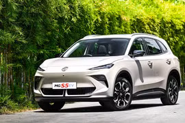 MG S5 EV giá rẻ trình làng - crossover điện chạy 550 km/lần sạc