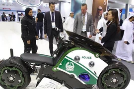 Ngắm siêu môtô bay tự hành của cảnh sát Dubai 